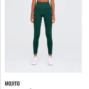SET Active Scuptflex Legging - Mojito - Small